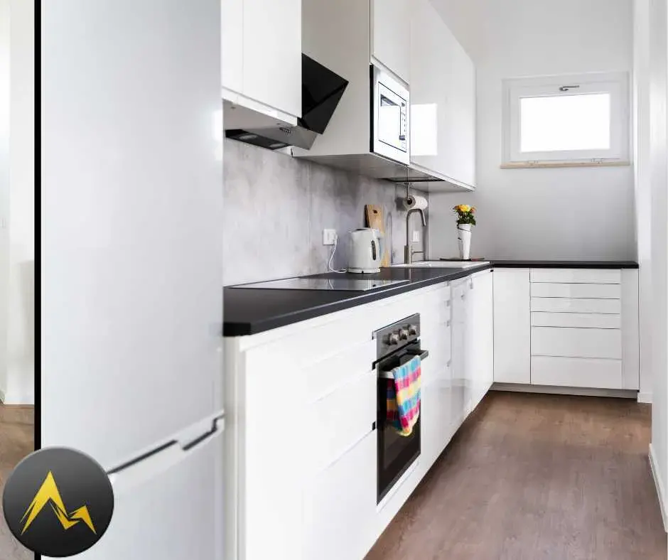 Cost of Hiring a Kitchen Remodel Contractor: Tips for Making the Best Choice