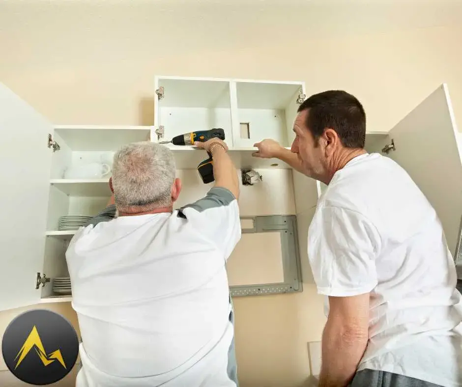 Transitional Kitchen Materials and Finishes for a Perfect Blend